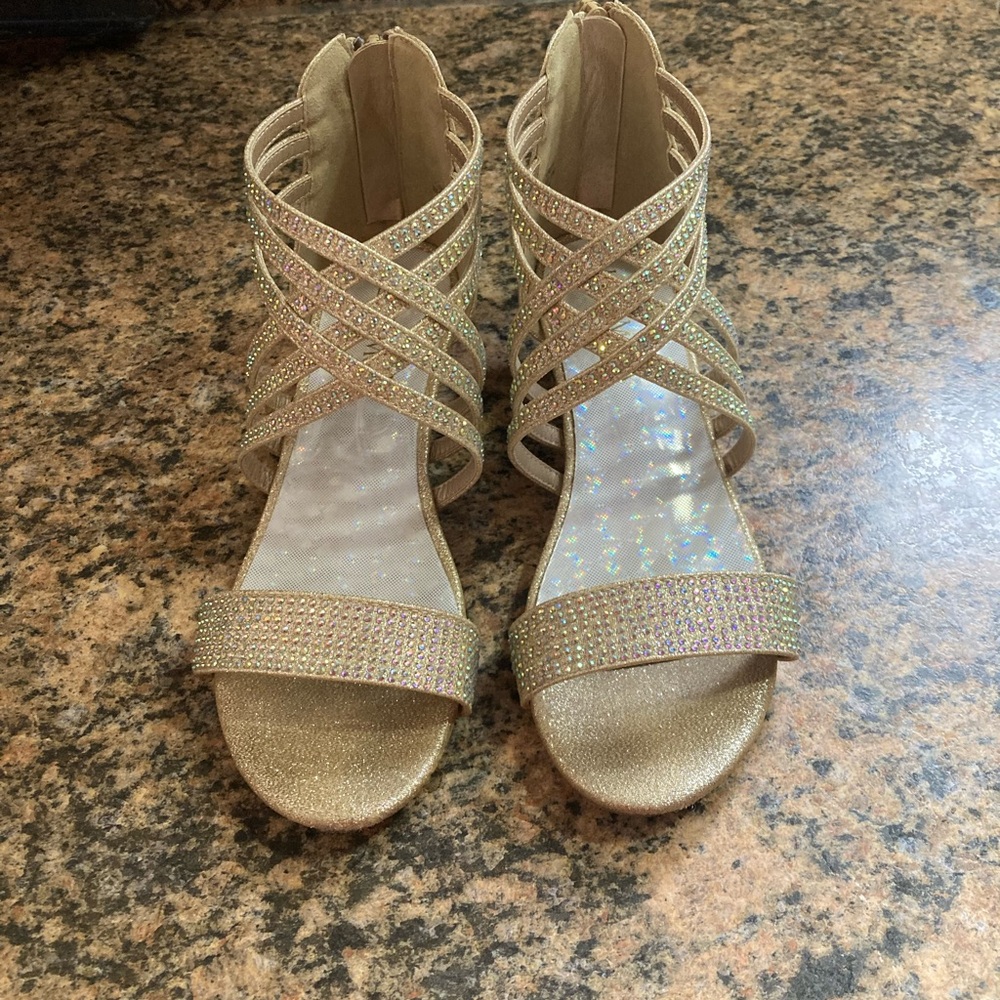 Laurmosa Gold Strappy Sandals